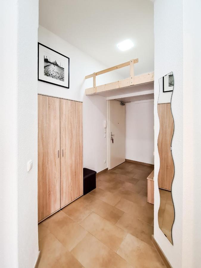 1-Raum-Wohnung Zentral Gelegen Dresde Exterior foto
